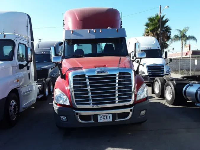 2017 FREIGHTLINER/MERCEDES CASCADIA 125