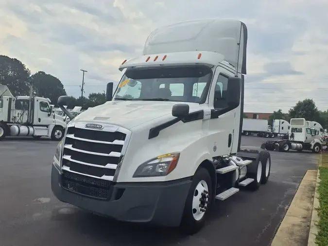 2019 FREIGHTLINER/MERCEDES NEW CASCADIA 116