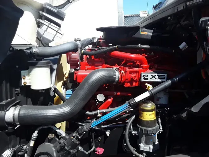 2019 NAVISTAR INTERNATIONAL LT625 DAYCAB T/A
