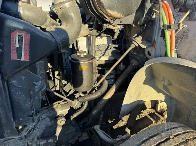 2003 INTERNATIONAL 8100