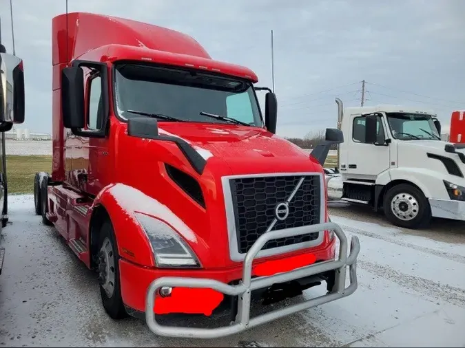 2020 VOLVO VNR64T640