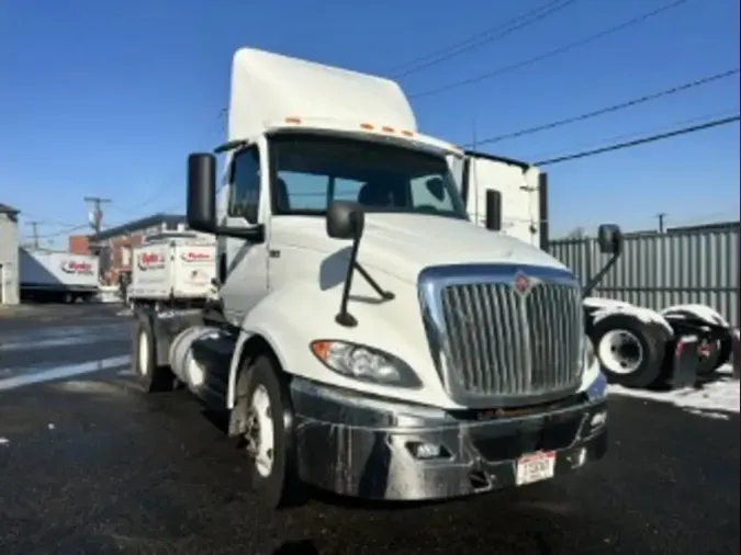 2019 NAVISTAR INTERNATIONAL RH613 DAYCAB S/A
