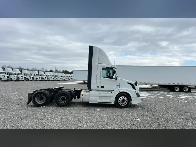 2018 Volvo VNL300