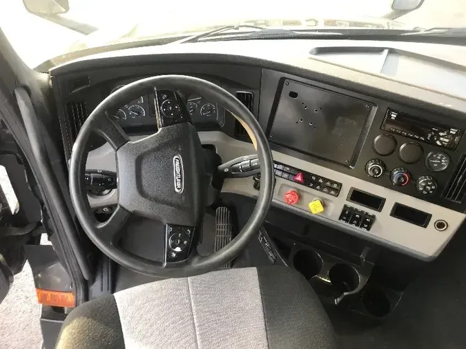 2019 Freightliner T12664ST