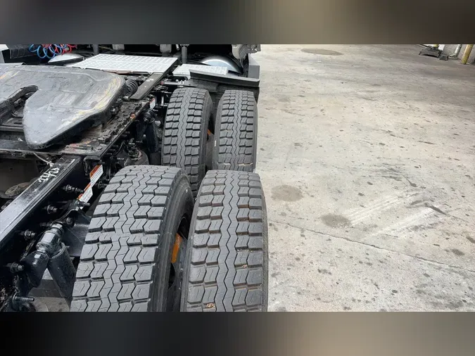 2022 Freightliner Cascadia 126