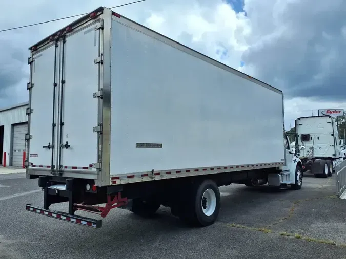 2018 FREIGHTLINER M2 106