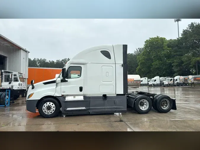 2021 Freightliner Cascadia