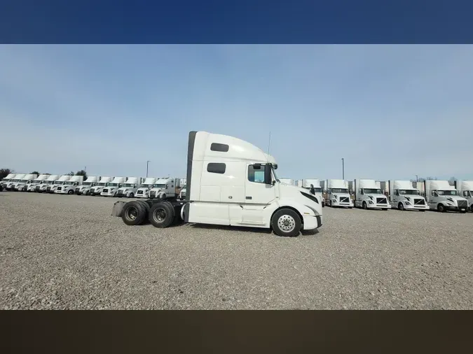 2020 Volvo VNL 760