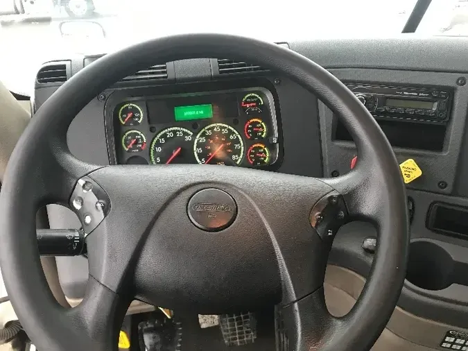 2017 Freightliner X12564ST