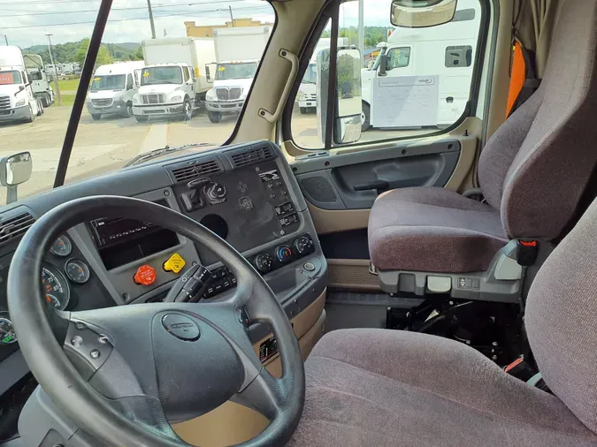 2019 FREIGHTLINER/MERCEDES CASCADIA 125