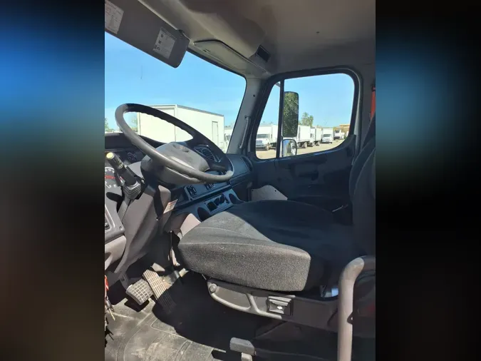 2019 FREIGHTLINER/MERCEDES M2 106