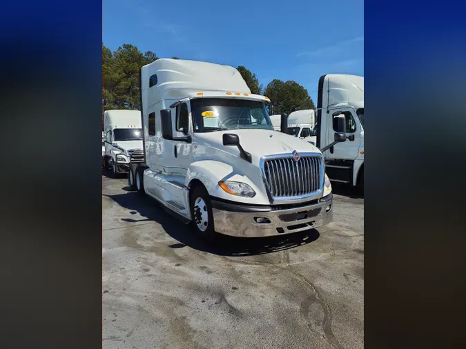 2019 NAVISTAR INTERNATIONAL LT625 SLPR CAB