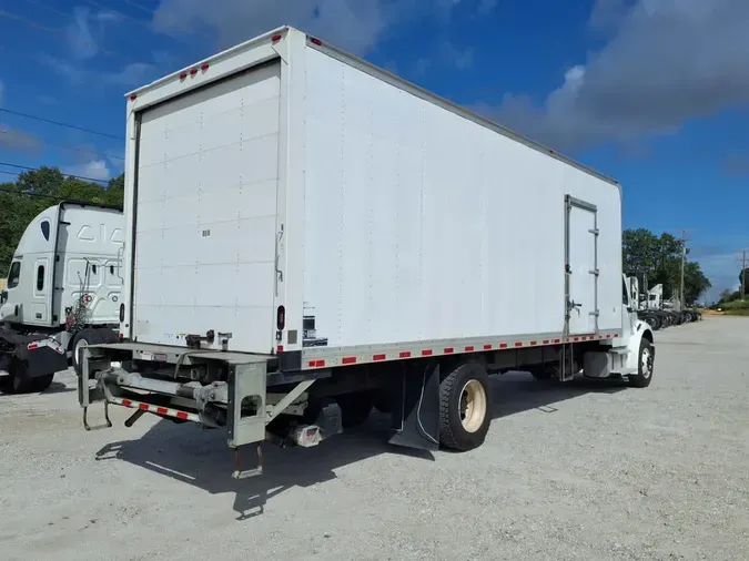 2018 FREIGHTLINER M2 106
