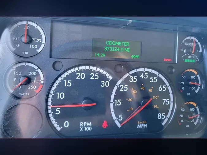 2021 FREIGHTLINER/MERCEDES M2 106