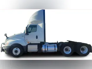 2021 International LT625