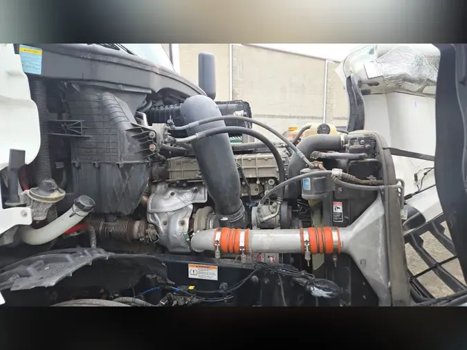 2022 Freightliner Cascadia 126