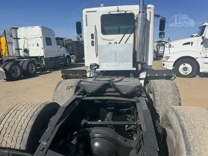 2004 FREIGHTLINER COLUMBIA 120