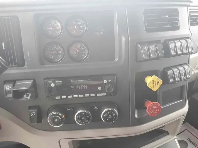 2023 PETERBILT 579