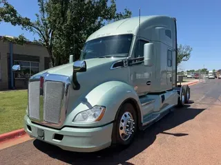 2021 KENWORTH T680