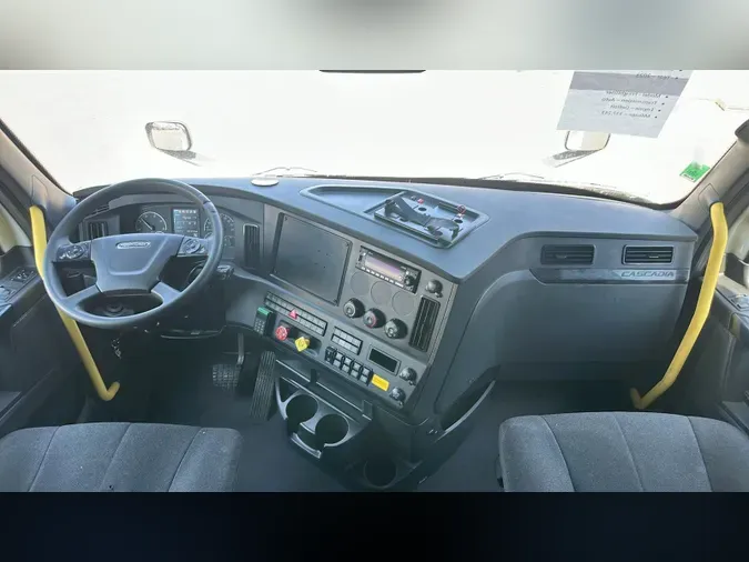 2023 Freightliner Cascadia 126