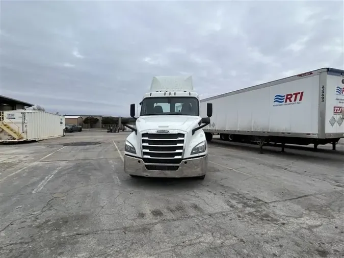 2020 FREIGHTLINER/MERCEDES NEW CASCADIA PX12664