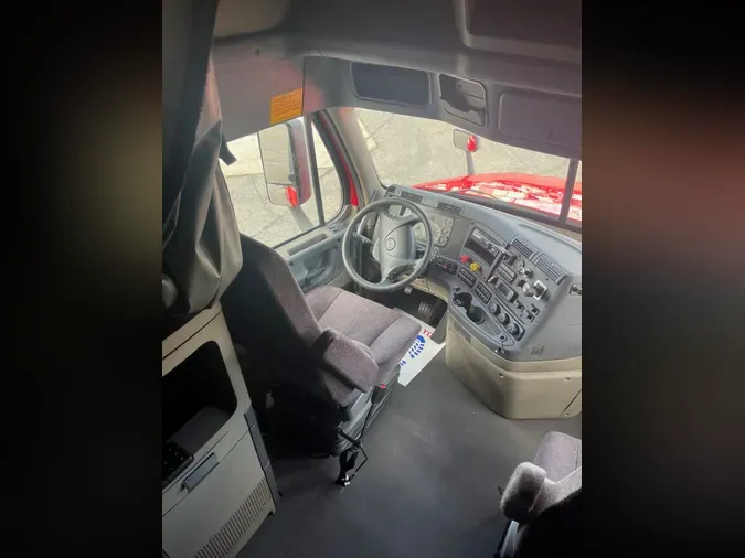 2019 FREIGHTLINER/MERCEDES CASCADIA 125