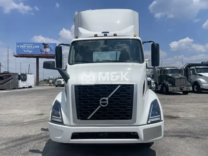 2024 VOLVO VNR42T300