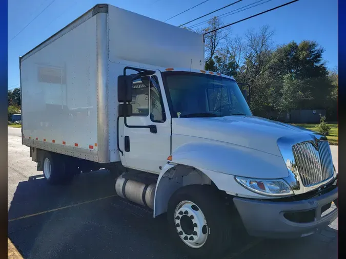 2019 NAVISTAR INTERNATIONAL 4300 LP