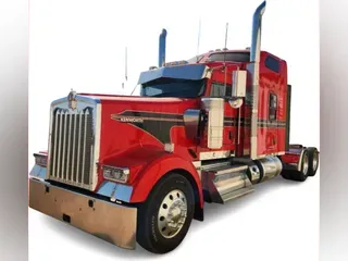 2022 Kenworth W900L