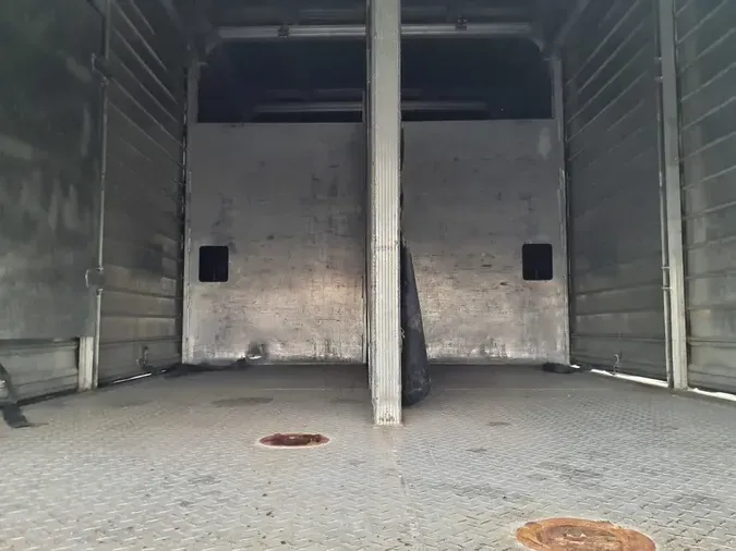 2016 FREIGHTLINER/MERCEDES M2 106