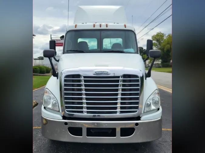 2017 FREIGHTLINER/MERCEDES CASCADIA 125