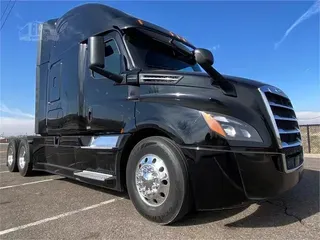 2020 FREIGHTLINER CASCADIA 126