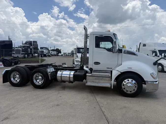 2021 Kenworth T680adfe0eff6a80c197371d281af44ba779