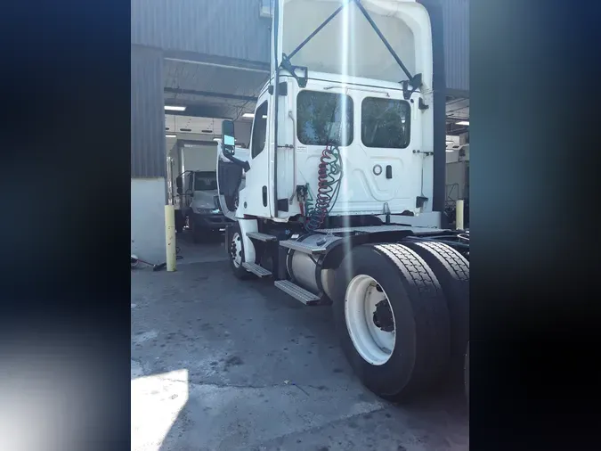 2019 FREIGHTLINER/MERCEDES NEW CASCADIA PX12664