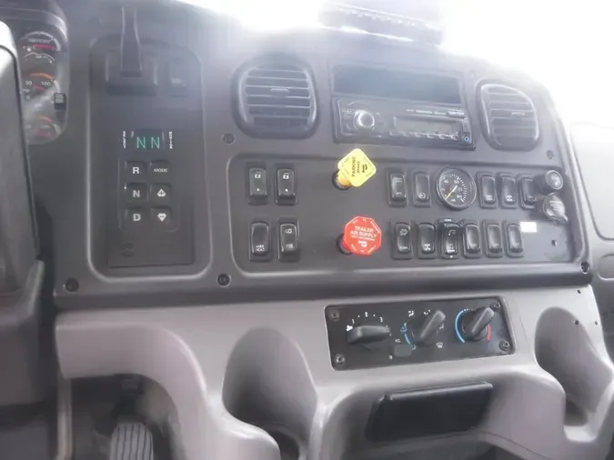 2016 FREIGHTLINER 108SD