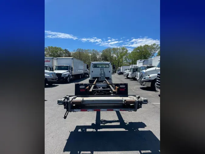 2019 FREIGHTLINER M2 106