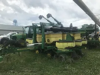 2001 John Deere 1770