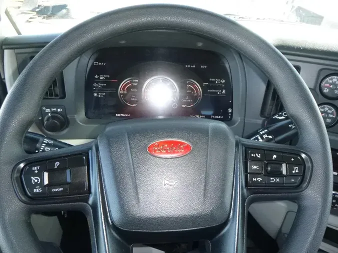 2023 Peterbilt 567