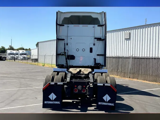 2022 INT LT625 6x4