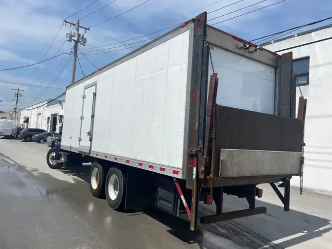 2019 FREIGHTLINER/MERCEDES M2 106