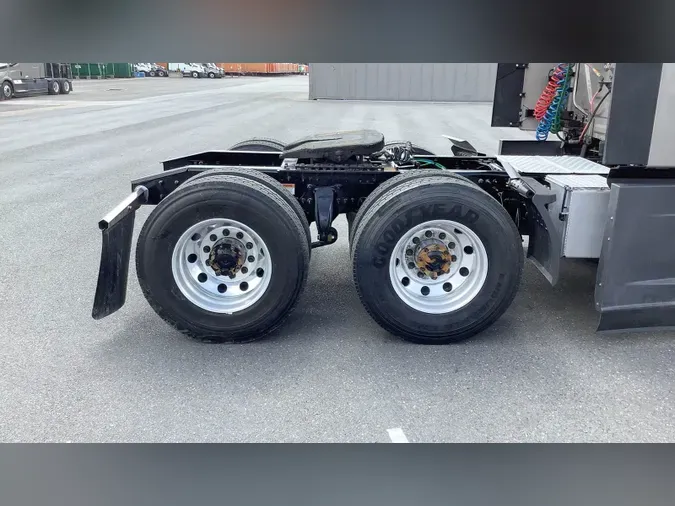 2025 Freightliner Cascadia 126ae123d849abda9595c0bb5b50fe87b87