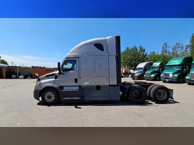 2023 Freightliner Cascadia 126ae159c533a6bbf1b765f903f722fdee7