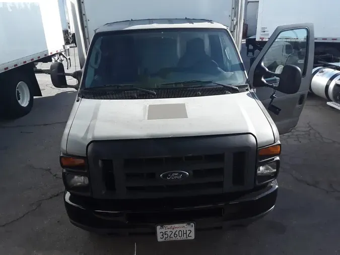 2017 FORD MOTOR COMPANY E350