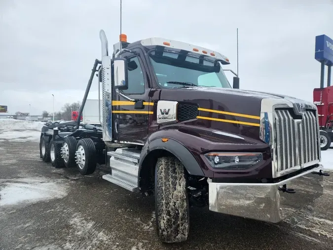 2023 WESTERN STAR 49X