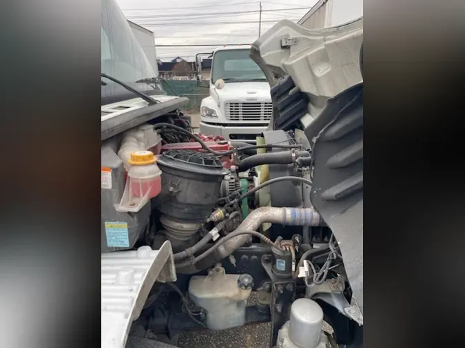 2020 FREIGHTLINER/MERCEDES M2 106