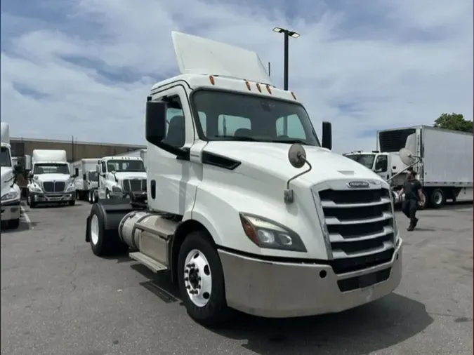 2020 FREIGHTLINER/MERCEDES NEW CASCADIA 116ae1d1a7ea6e24af33bfade50276c8359