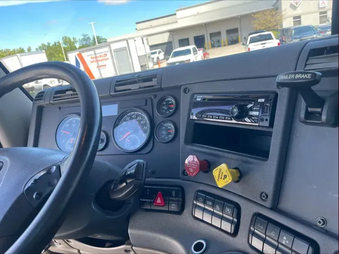 2020 Freightliner Cascadia