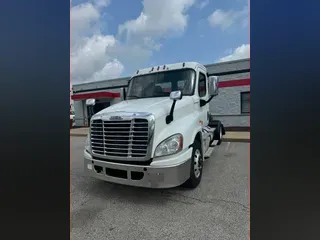 2017 FREIGHTLINER/MERCEDES CASCADIA 125