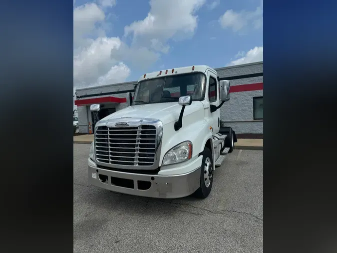 2017 FREIGHTLINER/MERCEDES CASCADIA 125ae1e0bef6854d847f2ad06f2b888c2e2