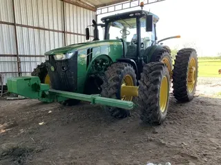 2019 John Deere 8320R